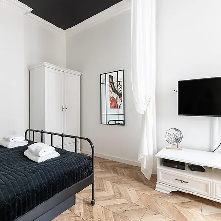 Rentplanet - Sienna Apartment *